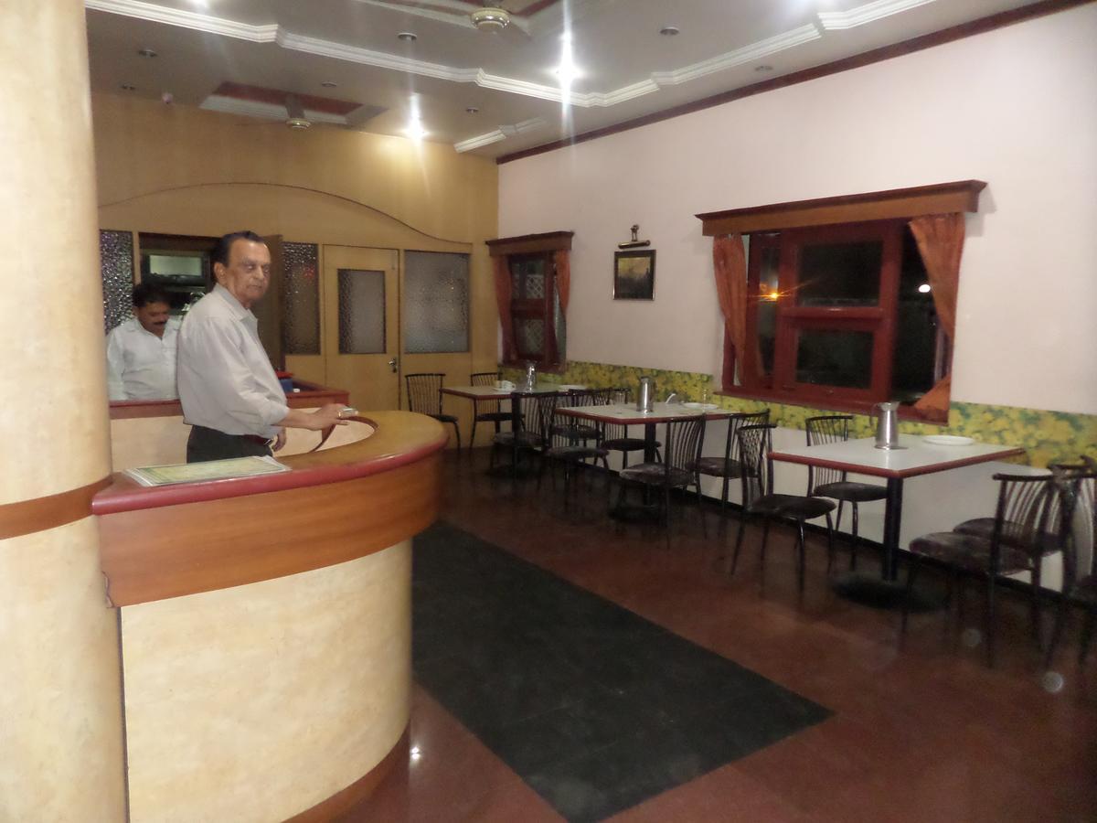 סולאפור Hotel Ambessador Executive מראה חיצוני תמונה